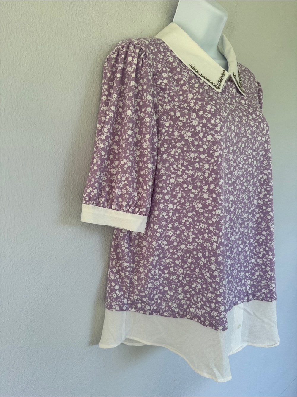 Faith & Joy light purple floral layered beaded collar blouse size large - Picture 6 of 10